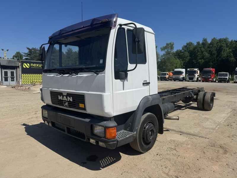MAN 12.224 (MANUAL GEARBOX / EURO 2 / BELGIAN TRUCK IN GOOD CONDITION !!!) - Kuorma-auto alusta: kuva MAN 12.224 (MANUAL GEARBOX / EURO 2 / BELGIAN TRUCK IN GOOD CONDITION !!!) - Kuorma-auto alusta MAN 12.224 (MANUAL GEARBOX / EURO 2 / BELGIAN TRUCK IN GOOD CONDITION !!!) - Kuorma-auto alusta: kuva MAN 12.224 (MANUAL GEARBOX / EURO 2 / BELGIAN TRUCK IN GOOD CONDITION !!!) - Kuorma-auto alusta