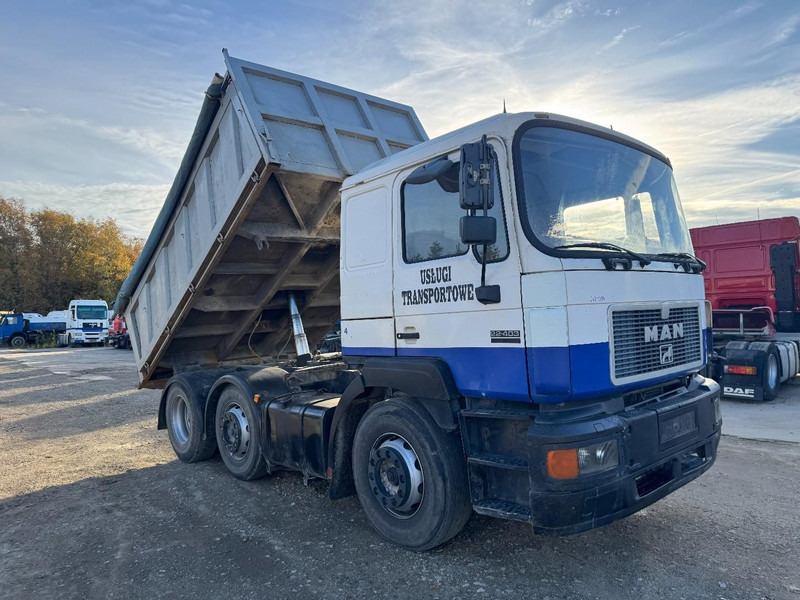 MAN 22.403 (MANUAL GEARBOX / 6 CYLINDER / 8 TIRES / 6X2) - Kippiauto kuorma-auto: kuva MAN 22.403 (MANUAL GEARBOX / 6 CYLINDER / 8 TIRES / 6X2) - Kippiauto kuorma-auto MAN 22.403 (MANUAL GEARBOX / 6 CYLINDER / 8 TIRES / 6X2) - Kippiauto kuorma-auto: kuva MAN 22.403 (MANUAL GEARBOX / 6 CYLINDER / 8 TIRES / 6X2) - Kippiauto kuorma-auto