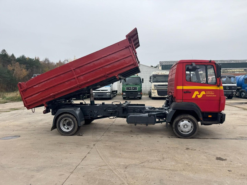 Mercedes-Benz SK 814 (FULL STEEL SUSPENSION / MANUAL GEARBOX / 3-SIDE TIPPER) - Kippiauto kuorma-auto: kuva Mercedes-Benz SK 814 (FULL STEEL SUSPENSION / MANUAL GEARBOX / 3-SIDE TIPPER) - Kippiauto kuorma-auto Mercedes-Benz SK 814 (FULL STEEL SUSPENSION / MANUAL GEARBOX / 3-SIDE TIPPER) - Kippiauto kuorma-auto: kuva Mercedes-Benz SK 814 (FULL STEEL SUSPENSION / MANUAL GEARBOX / 3-SIDE TIPPER) - Kippiauto kuorma-auto
