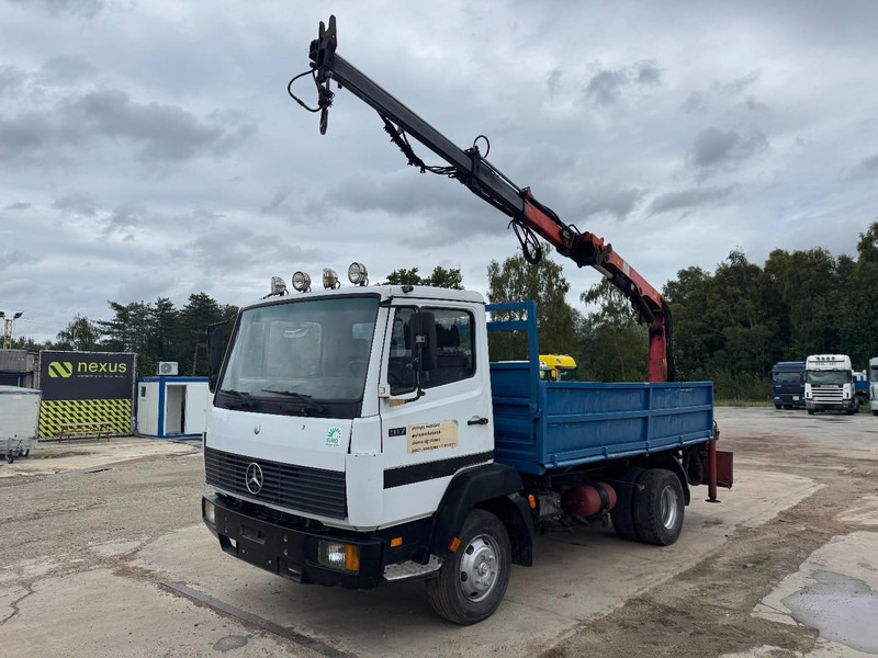 Mercedes-Benz SK 917 (STEEL SUSPENSION / PARLFINGER CRANE / AUXILIARY / 6 CYLINDER WITH MANUAL PUMP) - Kippiauto kuorma-auto, Nosturiauto: kuva Mercedes-Benz SK 917 (STEEL SUSPENSION / PARLFINGER CRANE / AUXILIARY / 6 CYLINDER WITH MANUAL PUMP) - Kippiauto kuorma-auto, Nosturiauto Mercedes-Benz SK 917 (STEEL SUSPENSION / PARLFINGER CRANE / AUXILIARY / 6 CYLINDER WITH MANUAL PUMP) - Kippiauto kuorma-auto, Nosturiauto: kuva Mercedes-Benz SK 917 (STEEL SUSPENSION / PARLFINGER CRANE / AUXILIARY / 6 CYLINDER WITH MANUAL PUMP) - Kippiauto kuorma-auto, Nosturiauto