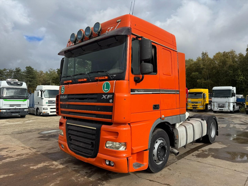 DAF 105 XF 460 Space Cab (MANUAL GEARBOX / BOITE MANUELLE) - Vetopöytäauto: kuva DAF 105 XF 460 Space Cab (MANUAL GEARBOX / BOITE MANUELLE) - Vetopöytäauto DAF 105 XF 460 Space Cab (MANUAL GEARBOX / BOITE MANUELLE) - Vetopöytäauto: kuva DAF 105 XF 460 Space Cab (MANUAL GEARBOX / BOITE MANUELLE) - Vetopöytäauto