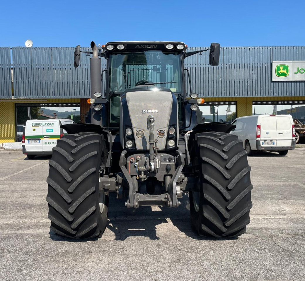CLAAS AXION 840 C-MATIC - Traktori: kuva CLAAS AXION 840 C-MATIC - Traktori CLAAS AXION 840 C-MATIC - Traktori: kuva CLAAS AXION 840 C-MATIC - Traktori