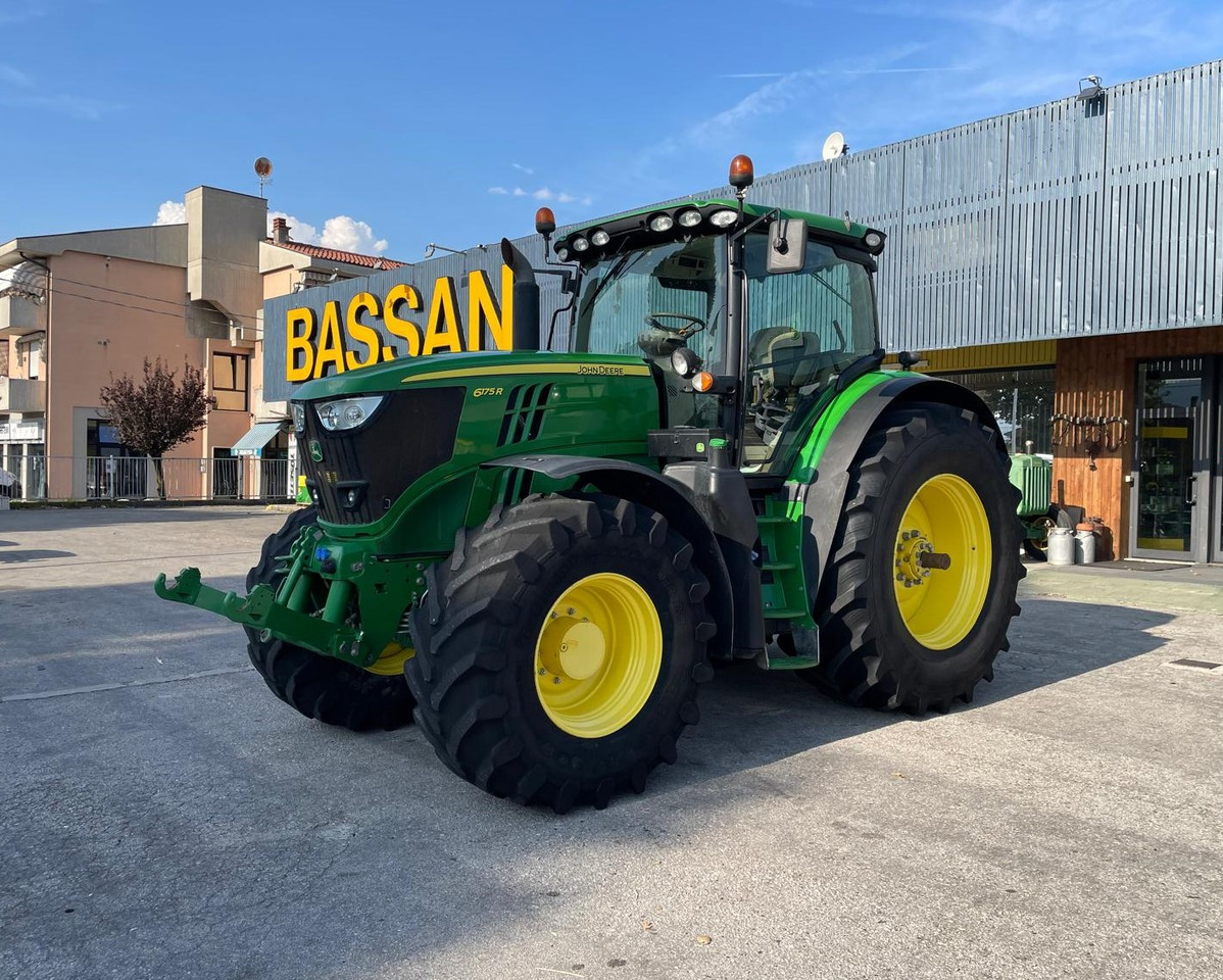 JOHN DEERE 6175 R - Traktori: kuva JOHN DEERE 6175 R - Traktori JOHN DEERE 6175 R - Traktori: kuva JOHN DEERE 6175 R - Traktori