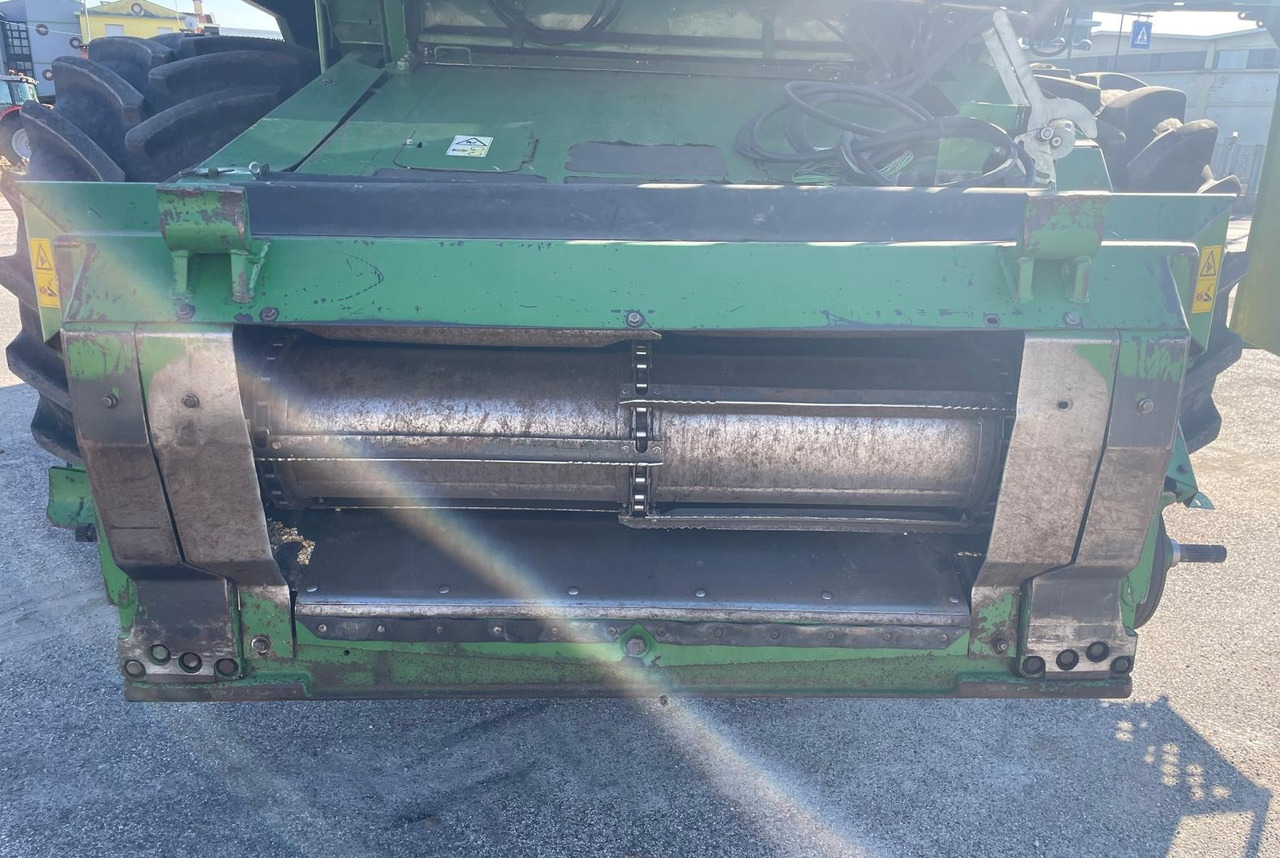 JOHN DEERE MIETITREBBIA CTS - Leikkuupuimuri: kuva JOHN DEERE MIETITREBBIA CTS - Leikkuupuimuri JOHN DEERE MIETITREBBIA CTS - Leikkuupuimuri: kuva JOHN DEERE MIETITREBBIA CTS - Leikkuupuimuri