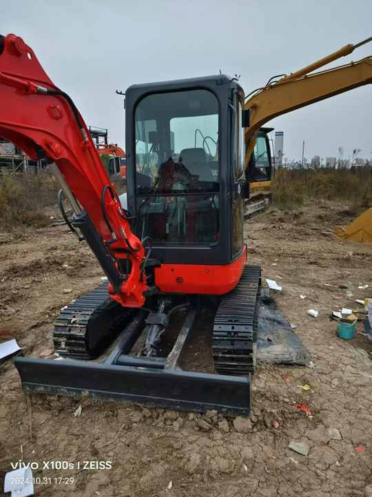 3TONS Good Quality Used Kubota U35 Hydraulic Excavator Used U25 U35 Mini Mxcavator Used Small Digger Kubota U35 - Kaivuri: kuva 3TONS Good Quality Used Kubota U35 Hydraulic Excavator Used U25 U35 Mini Mxcavator Used Small Digger Kubota U35 - Kaivuri 3TONS Good Quality Used Kubota U35 Hydraulic Excavator Used U25 U35 Mini Mxcavator Used Small Digger Kubota U35 - Kaivuri: kuva 3TONS Good Quality Used Kubota U35 Hydraulic Excavator Used U25 U35 Mini Mxcavator Used Small Digger Kubota U35 - Kaivuri