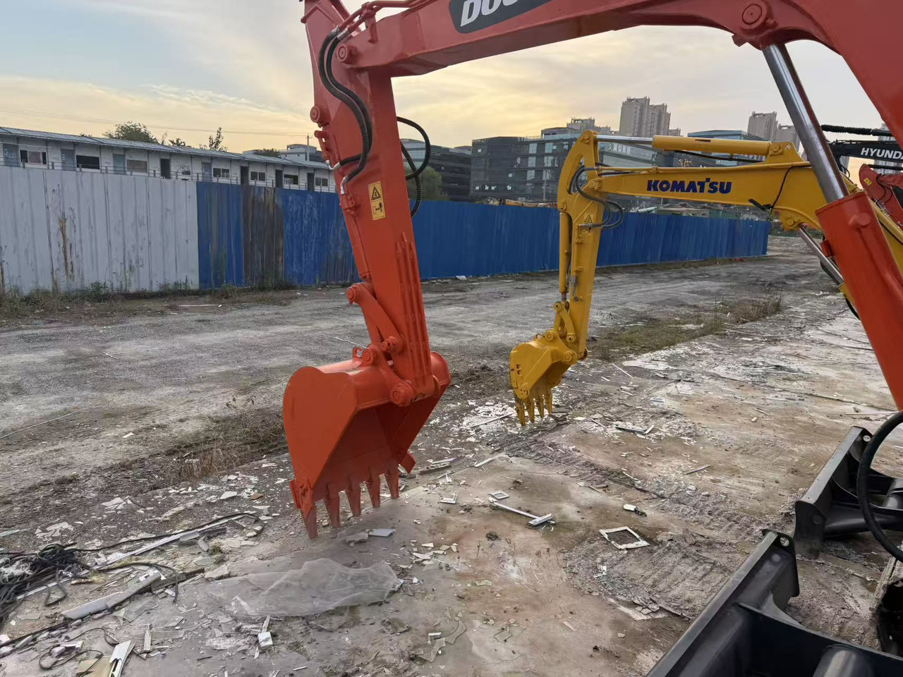 DOOSAN Used large Doosan DX60 excavators, original DX60 used excavators, 6-ton DX60 hydraulic excavators, best-selling at low prices. - Minikuormaaja: kuva DOOSAN Used large Doosan DX60 excavators, original DX60 used excavators, 6-ton DX60 hydraulic excavators, best-selling at low prices. - Minikuormaaja DOOSAN Used large Doosan DX60 excavators, original DX60 used excavators, 6-ton DX60 hydraulic excavators, best-selling at low prices. - Minikuormaaja: kuva DOOSAN Used large Doosan DX60 excavators, original DX60 used excavators, 6-ton DX60 hydraulic excavators, best-selling at low prices. - Minikuormaaja