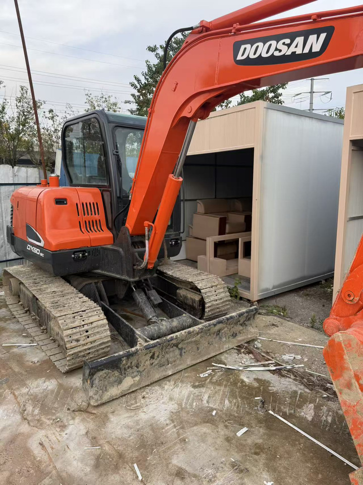 DOOSAN Used large Doosan DX60 excavators, original DX60 used excavators, 6-ton DX60 hydraulic excavators, best-selling at low prices. - Minikuormaaja: kuva DOOSAN Used large Doosan DX60 excavators, original DX60 used excavators, 6-ton DX60 hydraulic excavators, best-selling at low prices. - Minikuormaaja DOOSAN Used large Doosan DX60 excavators, original DX60 used excavators, 6-ton DX60 hydraulic excavators, best-selling at low prices. - Minikuormaaja: kuva DOOSAN Used large Doosan DX60 excavators, original DX60 used excavators, 6-ton DX60 hydraulic excavators, best-selling at low prices. - Minikuormaaja