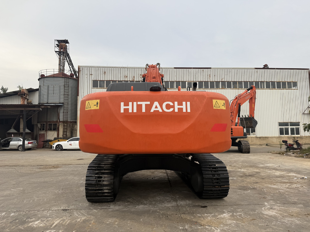 HITACHI used hitachi 350-5g excavator - Telakaivukone: kuva HITACHI used hitachi 350-5g excavator - Telakaivukone HITACHI used hitachi 350-5g excavator - Telakaivukone: kuva HITACHI used hitachi 350-5g excavator - Telakaivukone