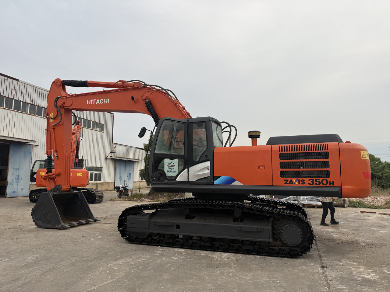HITACHI used hitachi 350-5g excavator - Telakaivukone: kuva HITACHI used hitachi 350-5g excavator - Telakaivukone HITACHI used hitachi 350-5g excavator - Telakaivukone: kuva HITACHI used hitachi 350-5g excavator - Telakaivukone