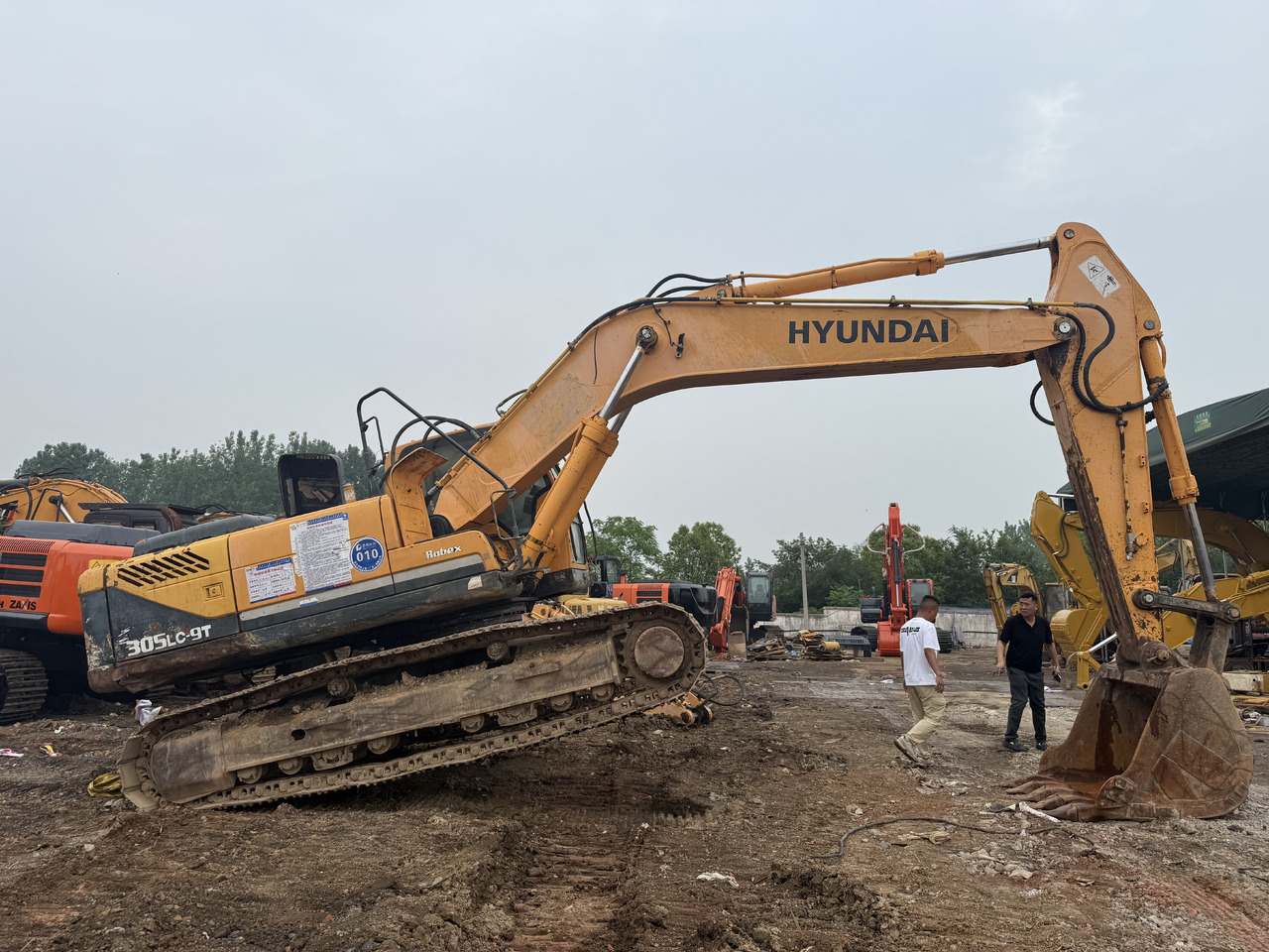 Hyundai used Hyundai 305-9t excavator - Telakaivukone: kuva Hyundai used Hyundai 305-9t excavator - Telakaivukone Hyundai used Hyundai 305-9t excavator - Telakaivukone: kuva Hyundai used Hyundai 305-9t excavator - Telakaivukone