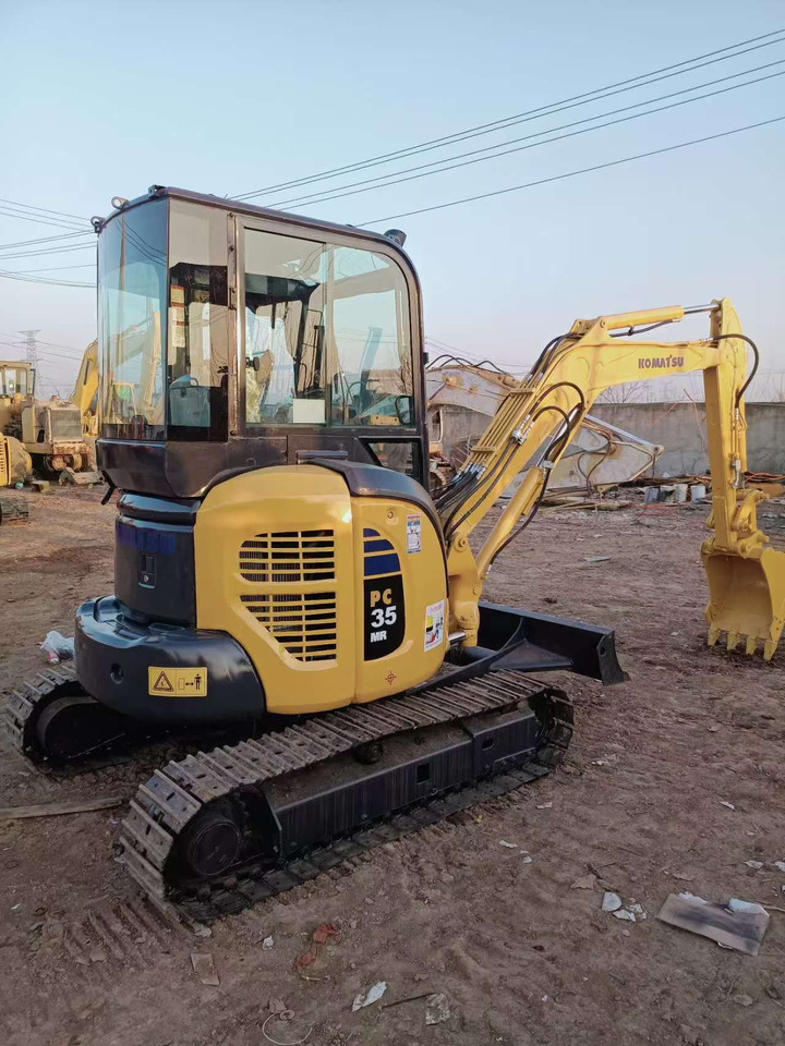 KOMATSU PC35 - Minikuormaaja: kuva KOMATSU PC35 - Minikuormaaja KOMATSU PC35 - Minikuormaaja: kuva KOMATSU PC35 - Minikuormaaja