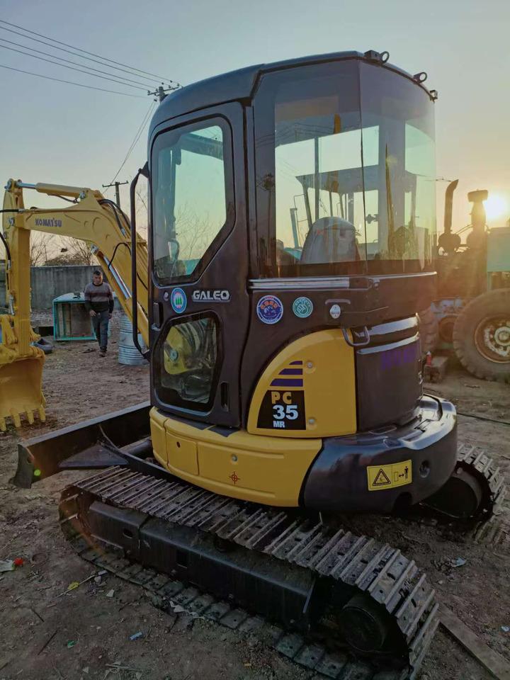 KOMATSU PC35 - Minikuormaaja: kuva KOMATSU PC35 - Minikuormaaja KOMATSU PC35 - Minikuormaaja: kuva KOMATSU PC35 - Minikuormaaja