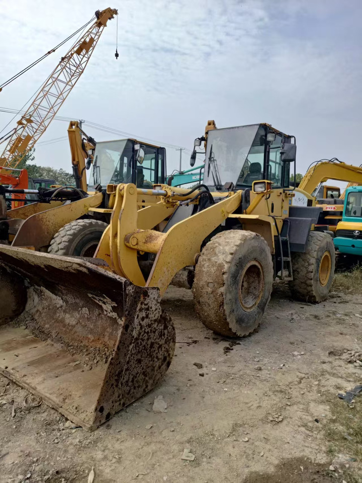 KOMATSU wa320-5 - Kuormaaja: kuva KOMATSU wa320-5 - Kuormaaja KOMATSU wa320-5 - Kuormaaja: kuva KOMATSU wa320-5 - Kuormaaja