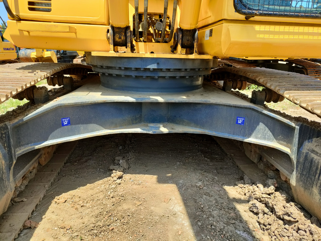 Komatsu 300-7 - Telakaivukone: kuva Komatsu 300-7 - Telakaivukone Komatsu 300-7 - Telakaivukone: kuva Komatsu 300-7 - Telakaivukone
