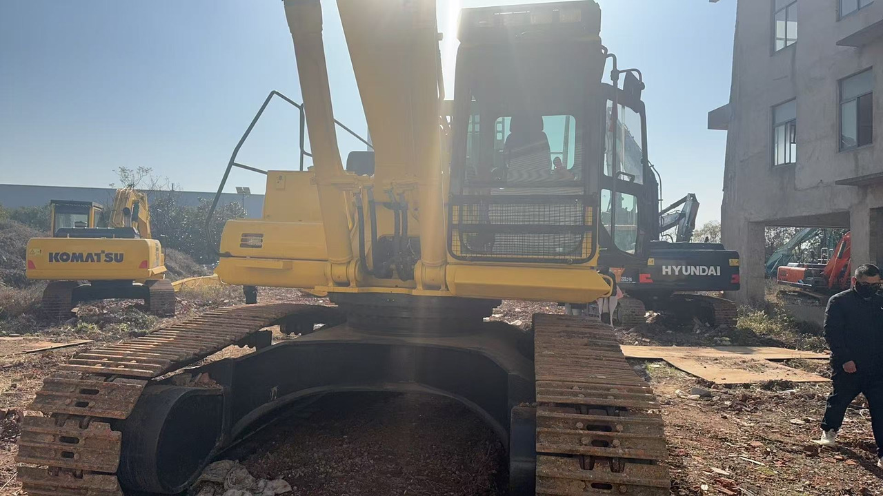 Komatsu pc400 - Kaivuri: kuva Komatsu pc400 - Kaivuri Komatsu pc400 - Kaivuri: kuva Komatsu pc400 - Kaivuri