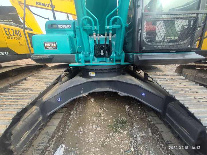 Used Japan Brand Kobelco SK260-8 Hydraulic Digger High Quality Kobelco Sk200 260 Crawler Excavator in Stock on Sale - Kaivuri: kuva Used Japan Brand Kobelco SK260-8 Hydraulic Digger High Quality Kobelco Sk200 260 Crawler Excavator in Stock on Sale - Kaivuri Used Japan Brand Kobelco SK260-8 Hydraulic Digger High Quality Kobelco Sk200 260 Crawler Excavator in Stock on Sale - Kaivuri: kuva Used Japan Brand Kobelco SK260-8 Hydraulic Digger High Quality Kobelco Sk200 260 Crawler Excavator in Stock on Sale - Kaivuri