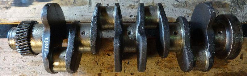 Crankshaft Cummins 3.9 - Kampiakseli - Rakennuskoneet: kuva Crankshaft Cummins 3.9 - Kampiakseli - Rakennuskoneet Crankshaft Cummins 3.9 - Kampiakseli - Rakennuskoneet: kuva Crankshaft Cummins 3.9 - Kampiakseli - Rakennuskoneet