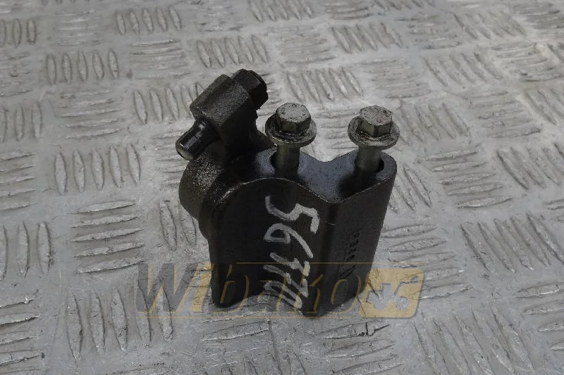 Deutz 04515733 - Sylinteripää - Rakennuskoneet: kuva Deutz 04515733 - Sylinteripää - Rakennuskoneet Deutz 04515733 - Sylinteripää - Rakennuskoneet: kuva Deutz 04515733 - Sylinteripää - Rakennuskoneet