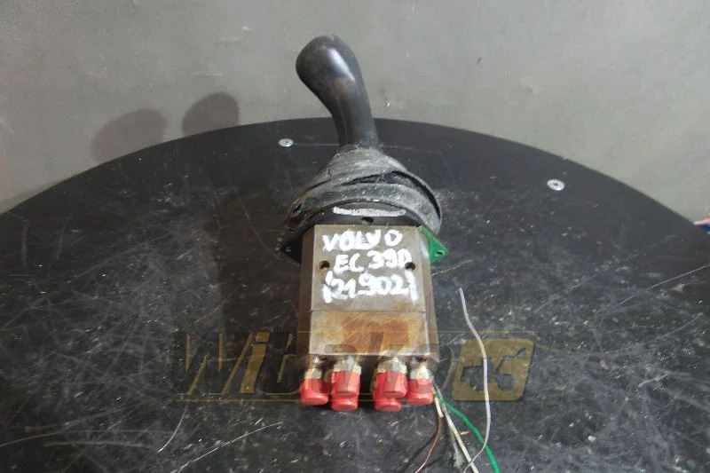 Volvo EC390 - Hydrauliventtiili - Rakennuskoneet: kuva Volvo EC390 - Hydrauliventtiili - Rakennuskoneet Volvo EC390 - Hydrauliventtiili - Rakennuskoneet: kuva Volvo EC390 - Hydrauliventtiili - Rakennuskoneet