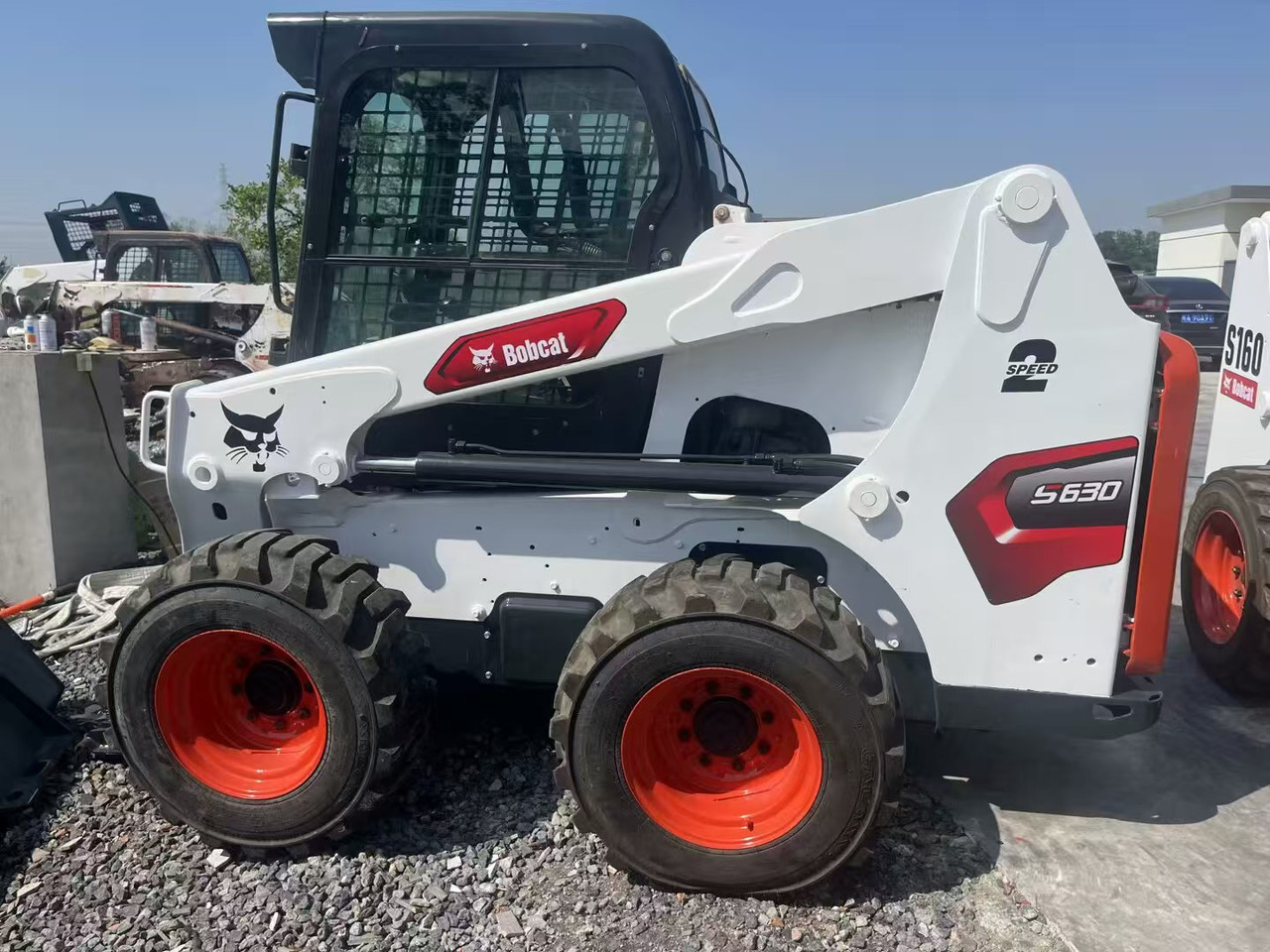 BOBCAT S630 - Liukuohjattu kuormaaja: kuva BOBCAT S630 - Liukuohjattu kuormaaja BOBCAT S630 - Liukuohjattu kuormaaja: kuva BOBCAT S630 - Liukuohjattu kuormaaja