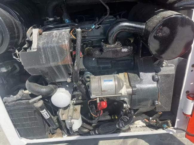 BOBCAT S70 - Liukuohjattu kuormaaja: kuva BOBCAT S70 - Liukuohjattu kuormaaja BOBCAT S70 - Liukuohjattu kuormaaja: kuva BOBCAT S70 - Liukuohjattu kuormaaja