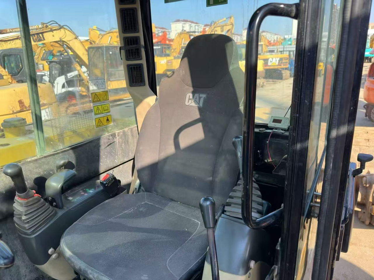 Leasing CATERPILLAR 306E CATERPILLAR 306E: kuva Leasing CATERPILLAR 306E CATERPILLAR 306E