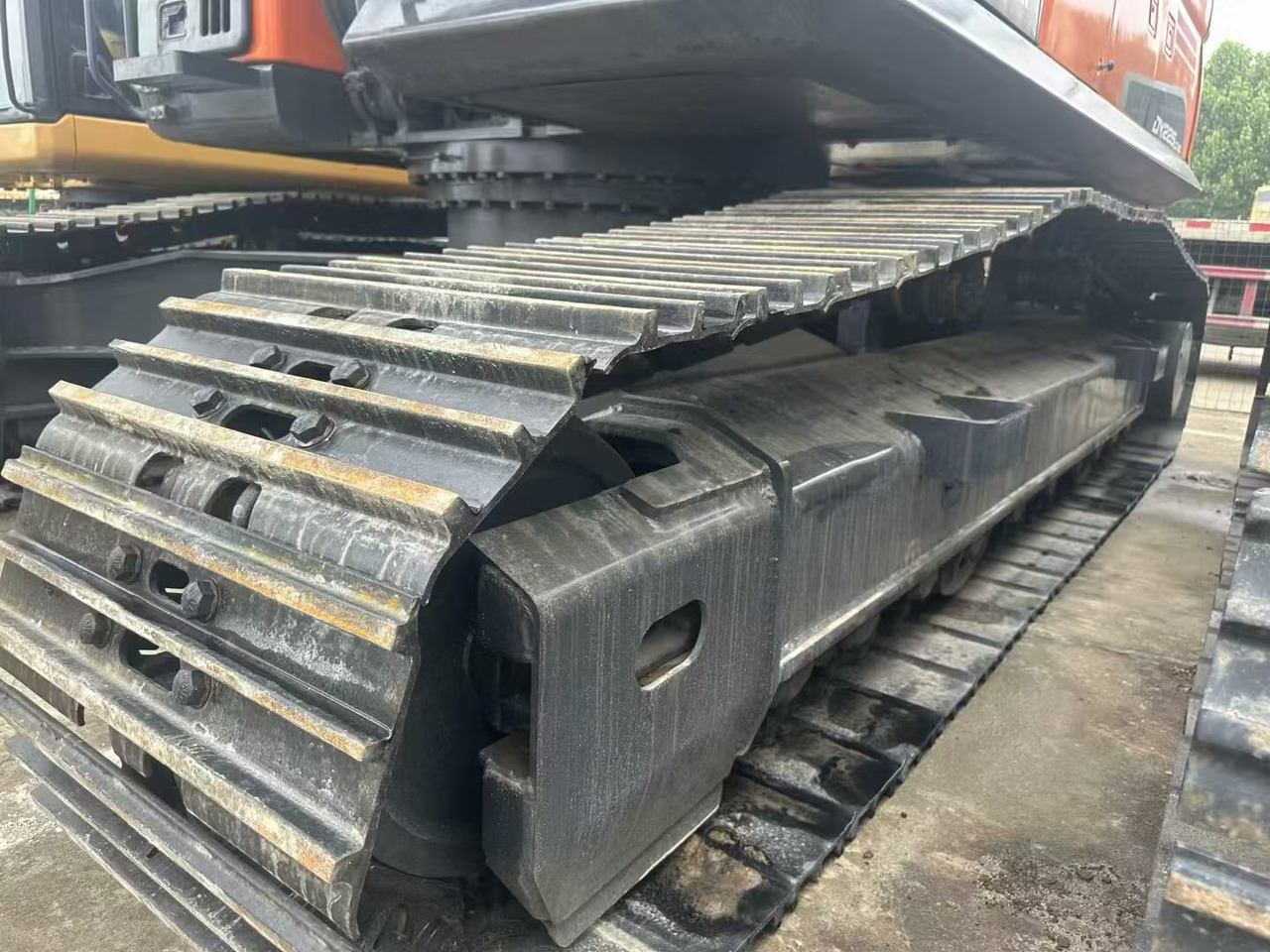 Doosan DX225LC-9C - Telakaivukone: kuva Doosan DX225LC-9C - Telakaivukone Doosan DX225LC-9C - Telakaivukone: kuva Doosan DX225LC-9C - Telakaivukone