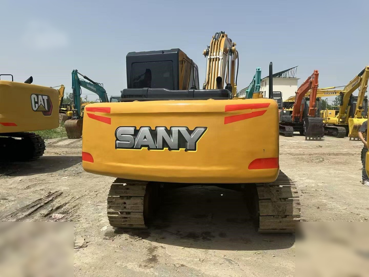 SANY SY135 - Telakaivukone: kuva SANY SY135 - Telakaivukone SANY SY135 - Telakaivukone: kuva SANY SY135 - Telakaivukone