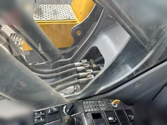 VOLVO EC480D - Telakaivukone: kuva VOLVO EC480D - Telakaivukone VOLVO EC480D - Telakaivukone: kuva VOLVO EC480D - Telakaivukone