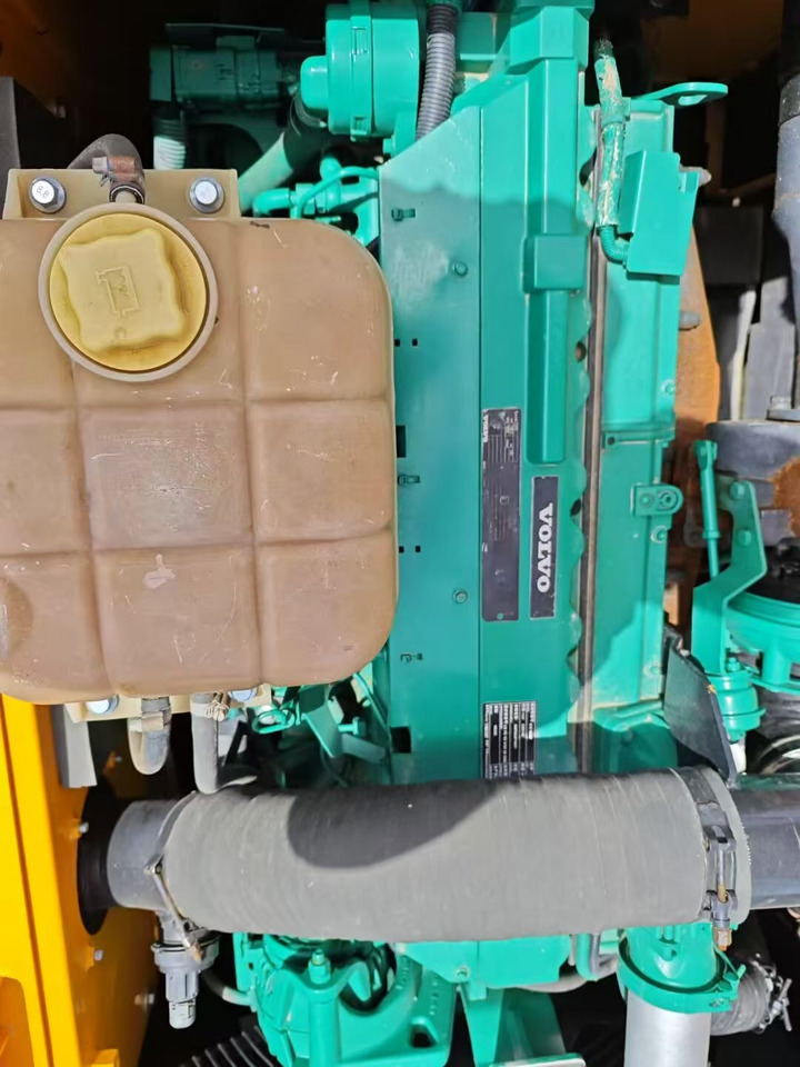 Volvo EC2500L - Telakaivukone: kuva volvo EC2500L - Telakaivukone Volvo EC2500L - Telakaivukone: kuva volvo EC2500L - Telakaivukone