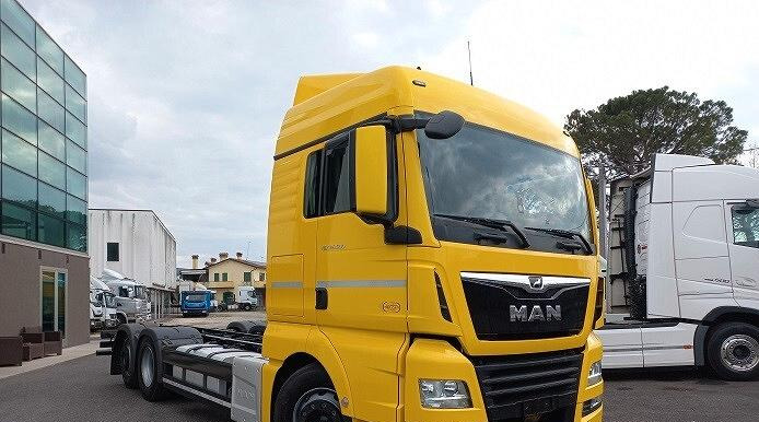MAN TGX 26.500 MOTRICE 3 ASSI TELAIO EURO 6 2019 - Kuorma-auto alusta: kuva MAN TGX 26.500 MOTRICE 3 ASSI TELAIO EURO 6 2019 - Kuorma-auto alusta MAN TGX 26.500 MOTRICE 3 ASSI TELAIO EURO 6 2019 - Kuorma-auto alusta: kuva MAN TGX 26.500 MOTRICE 3 ASSI TELAIO EURO 6 2019 - Kuorma-auto alusta