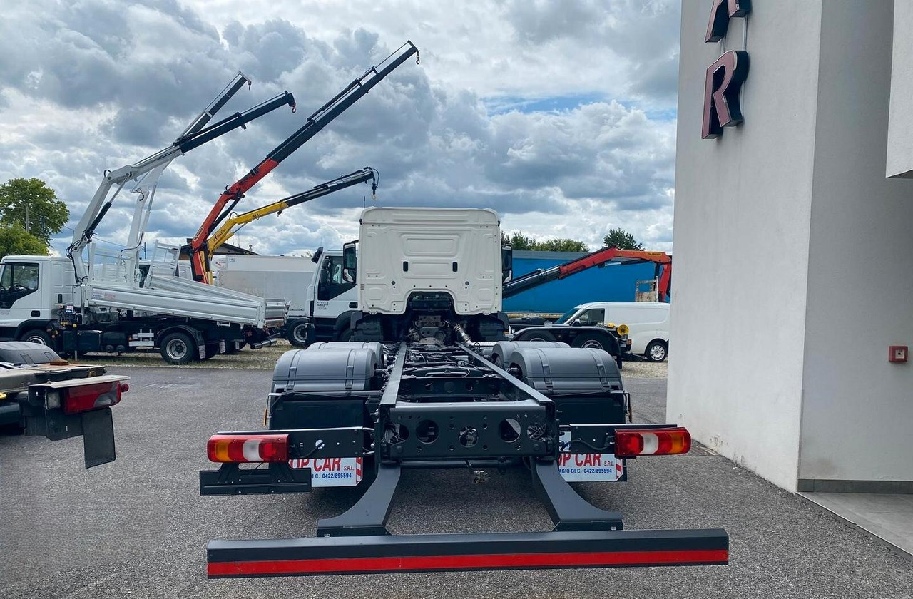 MERCEDES ANTOS 25.40 MOTRICE 3 ASSI TELAIO - Kuorma-auto alusta: kuva MERCEDES ANTOS 25.40 MOTRICE 3 ASSI TELAIO - Kuorma-auto alusta MERCEDES ANTOS 25.40 MOTRICE 3 ASSI TELAIO - Kuorma-auto alusta: kuva MERCEDES ANTOS 25.40 MOTRICE 3 ASSI TELAIO - Kuorma-auto alusta