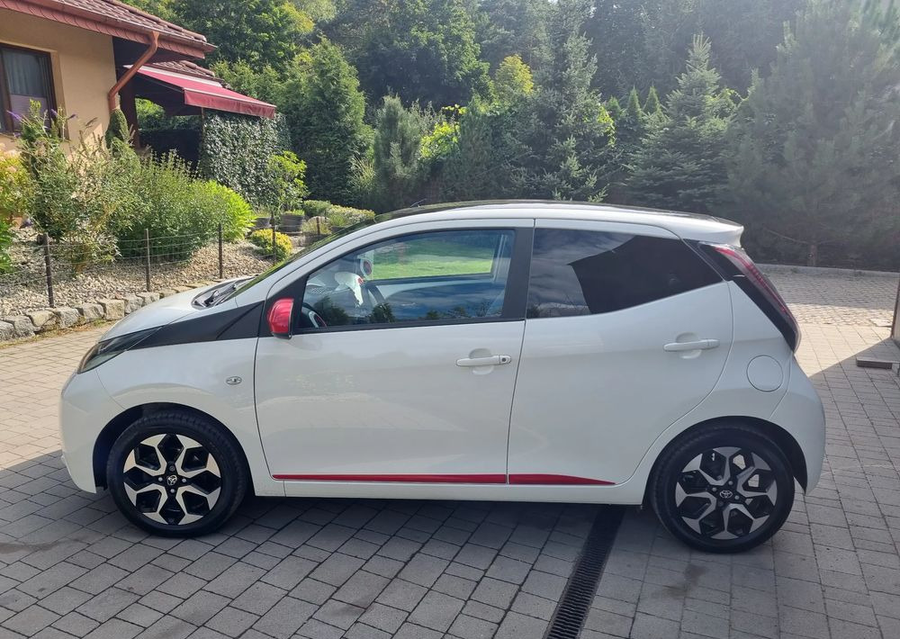 Toyota Aygo 1.0 VVT-i Sprint EU6 - Henkilöauto: kuva Toyota Aygo 1.0 VVT-i Sprint EU6 - Henkilöauto Toyota Aygo 1.0 VVT-i Sprint EU6 - Henkilöauto: kuva Toyota Aygo 1.0 VVT-i Sprint EU6 - Henkilöauto