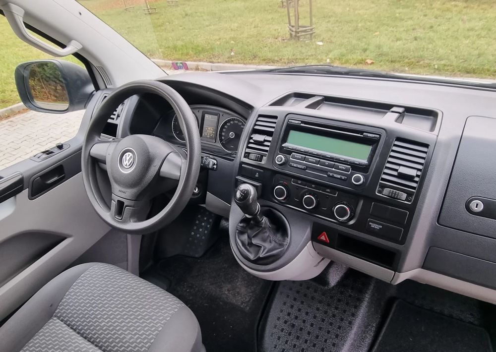 Pieni pakettiauto Volkswagen Transporter: kuva Pieni pakettiauto Volkswagen Transporter