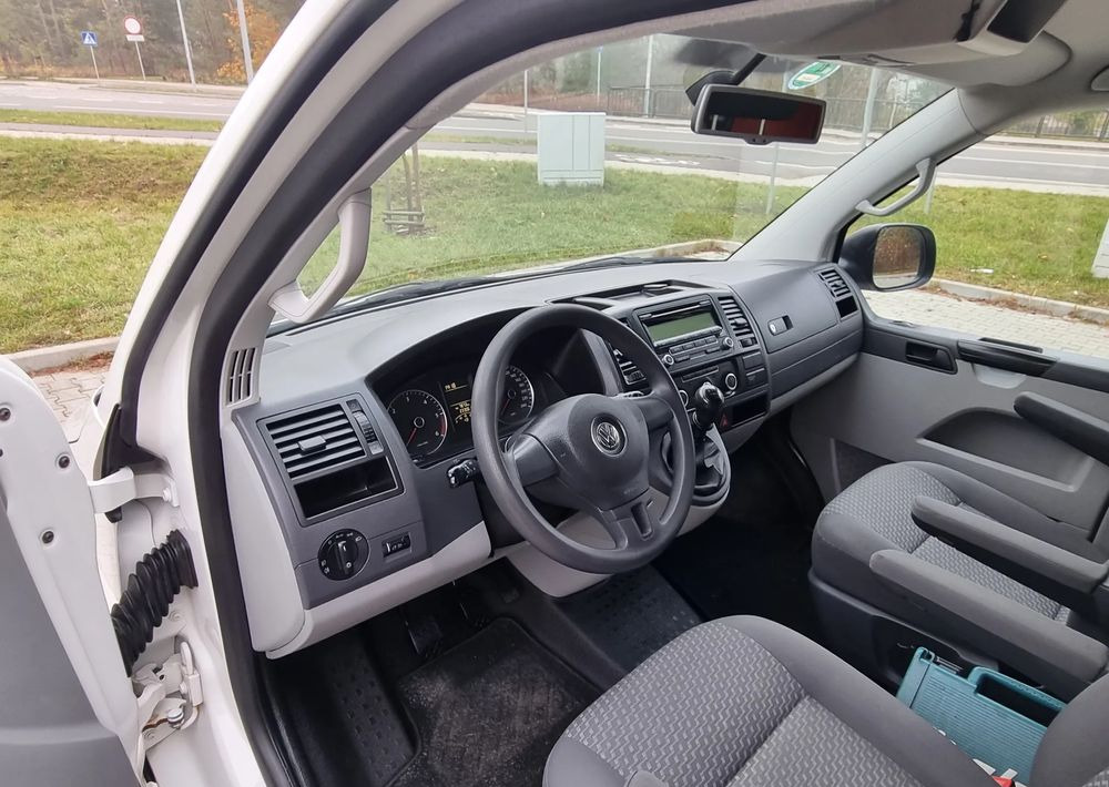 Pieni pakettiauto Volkswagen Transporter: kuva Pieni pakettiauto Volkswagen Transporter