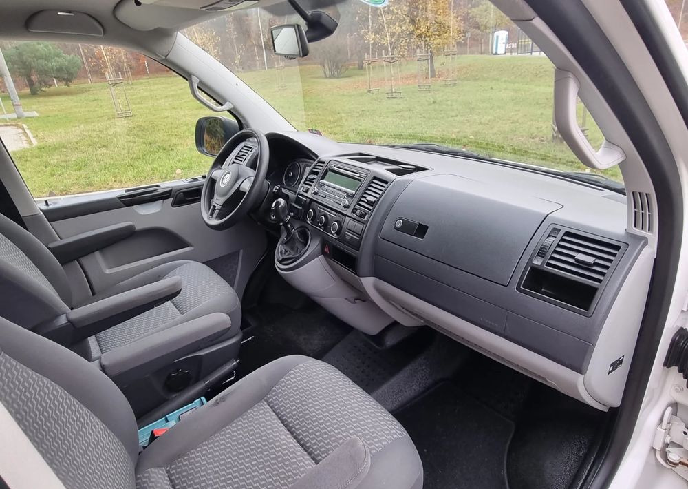 Pieni pakettiauto Volkswagen Transporter: kuva Pieni pakettiauto Volkswagen Transporter