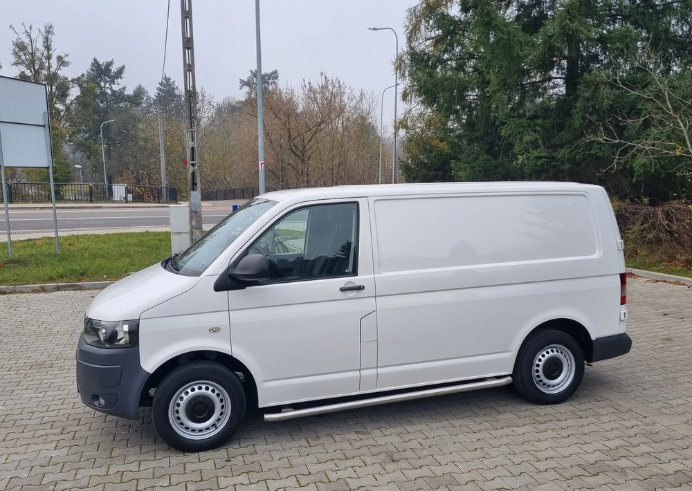 Pieni pakettiauto Volkswagen Transporter: kuva Pieni pakettiauto Volkswagen Transporter