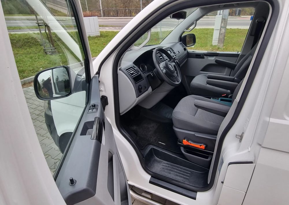 Pieni pakettiauto Volkswagen Transporter: kuva Pieni pakettiauto Volkswagen Transporter