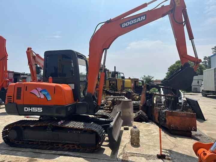 90% New Mini Excavator Doosan DH55 Second-hand Excavator 5 Ton Mini Used Excavator for Sale in Low Price - Minikuormaaja: kuva 90% New Mini Excavator Doosan DH55 Second-hand Excavator 5 Ton Mini Used Excavator for Sale in Low Price - Minikuormaaja 90% New Mini Excavator Doosan DH55 Second-hand Excavator 5 Ton Mini Used Excavator for Sale in Low Price - Minikuormaaja: kuva 90% New Mini Excavator Doosan DH55 Second-hand Excavator 5 Ton Mini Used Excavator for Sale in Low Price - Minikuormaaja