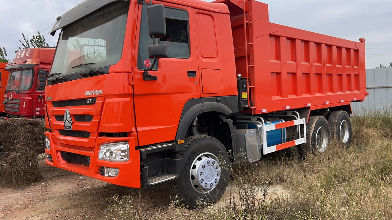 Howo 371 hp dump truck good price in stock - Pressukapelli kuorma-auto: kuva Howo 371 hp dump truck good price in stock - Pressukapelli kuorma-auto Howo 371 hp dump truck good price in stock - Pressukapelli kuorma-auto: kuva Howo 371 hp dump truck good price in stock - Pressukapelli kuorma-auto