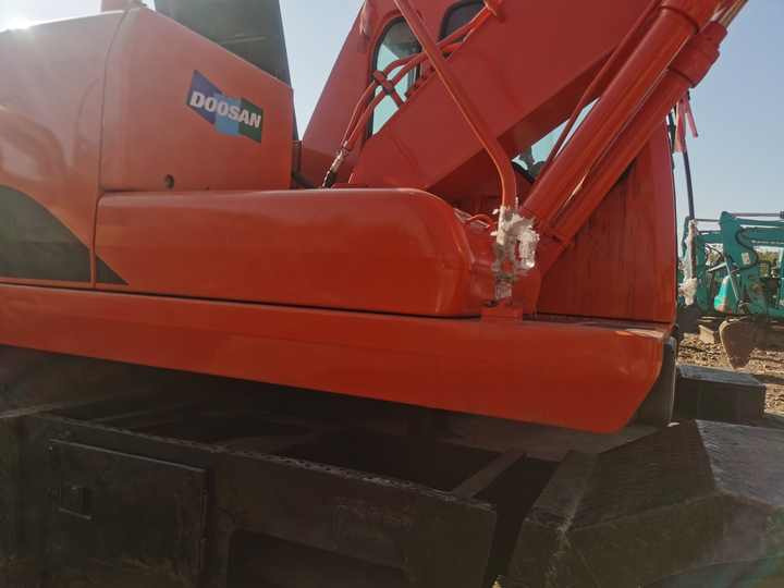 Used Digger Doosan Dh150w-7 Construction Machinery Construction Digger Used Doosan Dh150w-7 Cheap Excavator - Pyöräalustainen kaivinkone: kuva Used Digger Doosan Dh150w-7 Construction Machinery Construction Digger Used Doosan Dh150w-7 Cheap Excavator - Pyöräalustainen kaivinkone Used Digger Doosan Dh150w-7 Construction Machinery Construction Digger Used Doosan Dh150w-7 Cheap Excavator - Pyöräalustainen kaivinkone: kuva Used Digger Doosan Dh150w-7 Construction Machinery Construction Digger Used Doosan Dh150w-7 Cheap Excavator - Pyöräalustainen kaivinkone