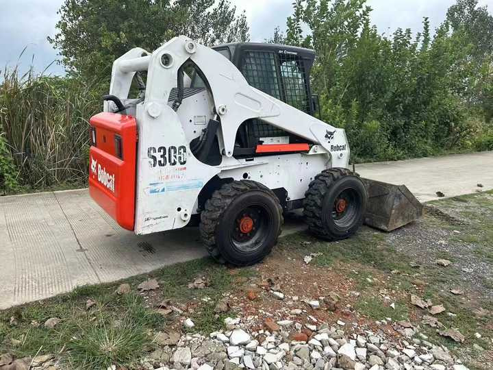 Very Good Machine Used Skid Wheel Loader Bobcat S300 for Sale - Liukuohjattu kuormaaja: kuva Very Good Machine Used Skid Wheel Loader Bobcat S300 for Sale - Liukuohjattu kuormaaja Very Good Machine Used Skid Wheel Loader Bobcat S300 for Sale - Liukuohjattu kuormaaja: kuva Very Good Machine Used Skid Wheel Loader Bobcat S300 for Sale - Liukuohjattu kuormaaja