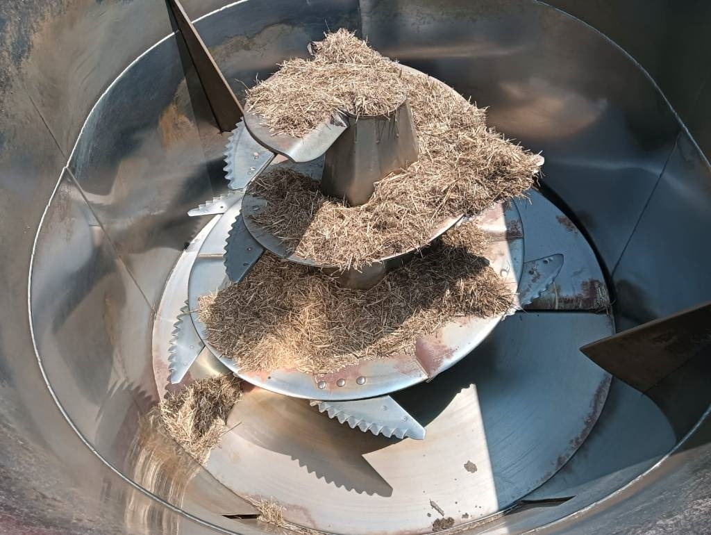 AGM W14 MC - Seosrehuvaunu: kuva AGM W14 MC - Seosrehuvaunu AGM W14 MC - Seosrehuvaunu: kuva AGM W14 MC - Seosrehuvaunu