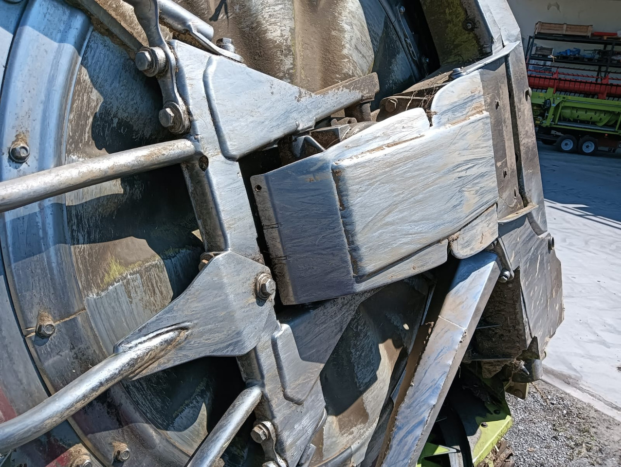 CLAAS ORBIS 600 - Lisävarusteet - silppuri: kuva CLAAS ORBIS 600 - Lisävarusteet - silppuri CLAAS ORBIS 600 - Lisävarusteet - silppuri: kuva CLAAS ORBIS 600 - Lisävarusteet - silppuri