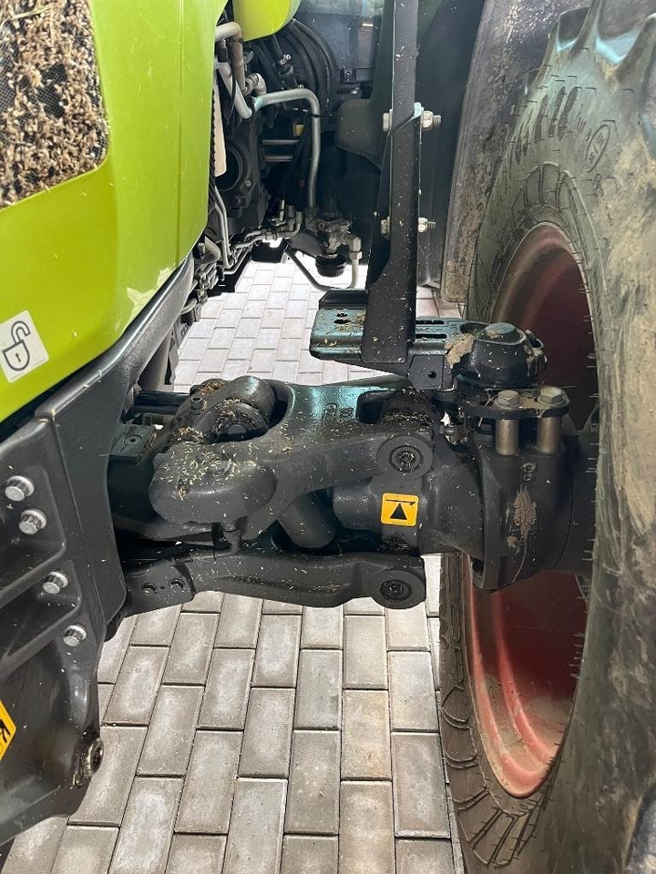 Claas Arion 440 - Traktori: kuva Claas Arion 440 - Traktori Claas Arion 440 - Traktori: kuva Claas Arion 440 - Traktori
