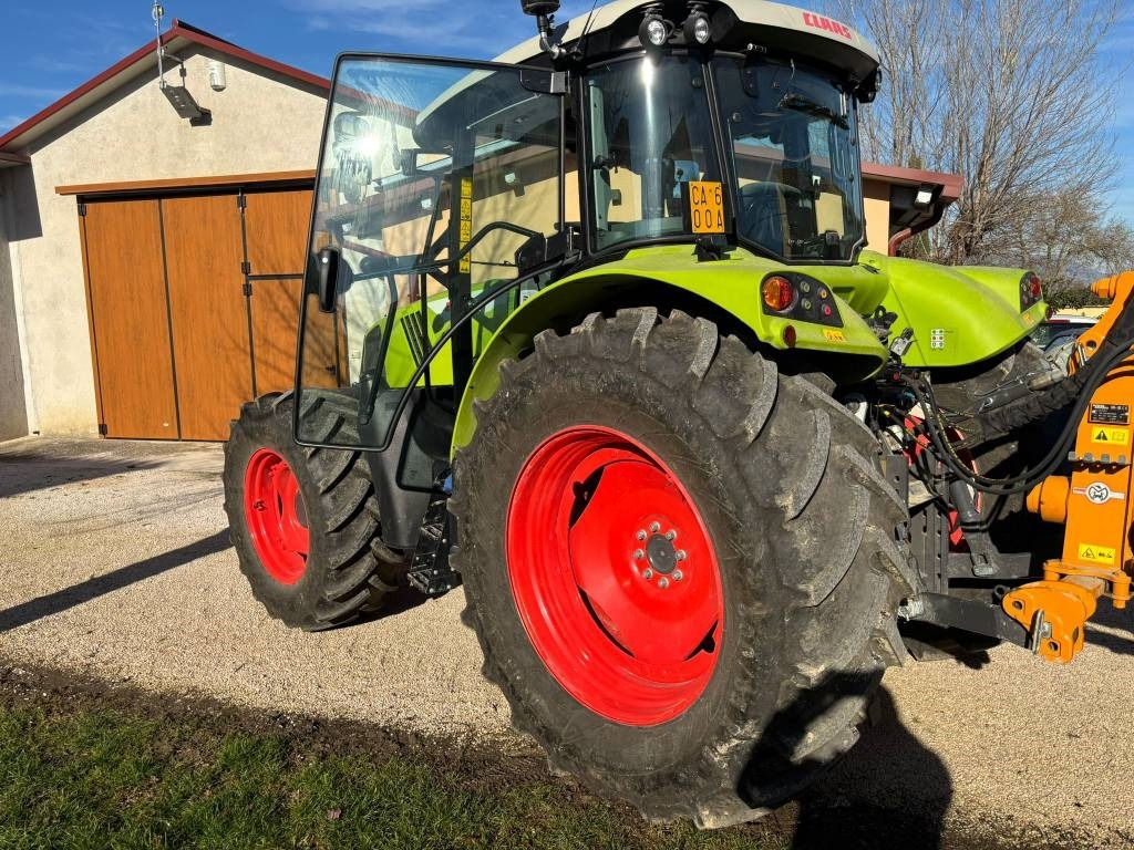 Claas Arion 450 - Traktori: kuva Claas Arion 450 - Traktori Claas Arion 450 - Traktori: kuva Claas Arion 450 - Traktori