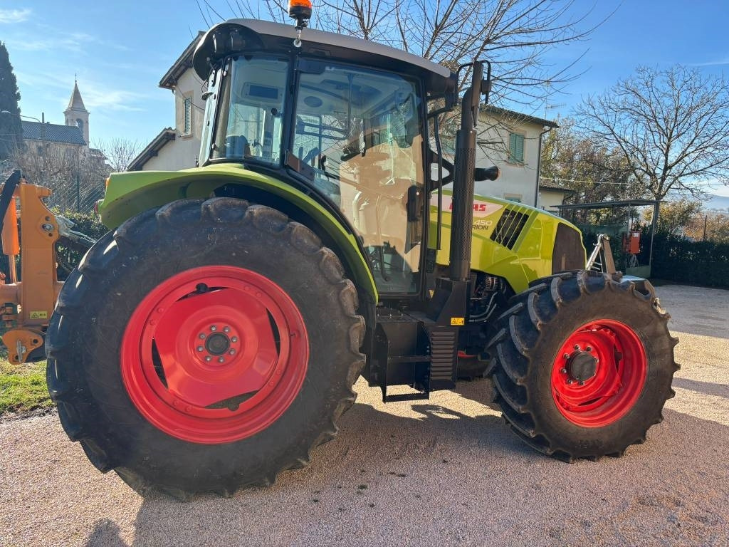 Claas Arion 450 - Traktori: kuva Claas Arion 450 - Traktori Claas Arion 450 - Traktori: kuva Claas Arion 450 - Traktori