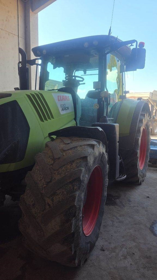 Claas Arion 630 CIS - Traktori: kuva Claas Arion 630 CIS - Traktori Claas Arion 630 CIS - Traktori: kuva Claas Arion 630 CIS - Traktori