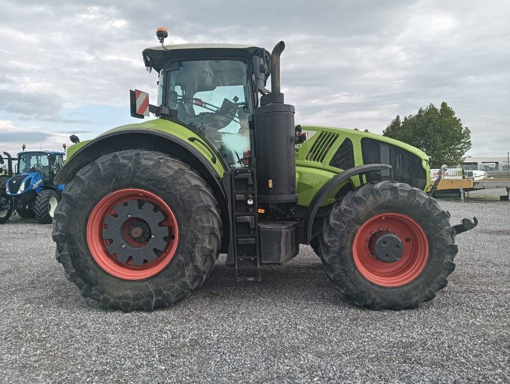 Claas Axion 960 cmatic - Traktori: kuva Claas Axion 960 cmatic - Traktori Claas Axion 960 cmatic - Traktori: kuva Claas Axion 960 cmatic - Traktori