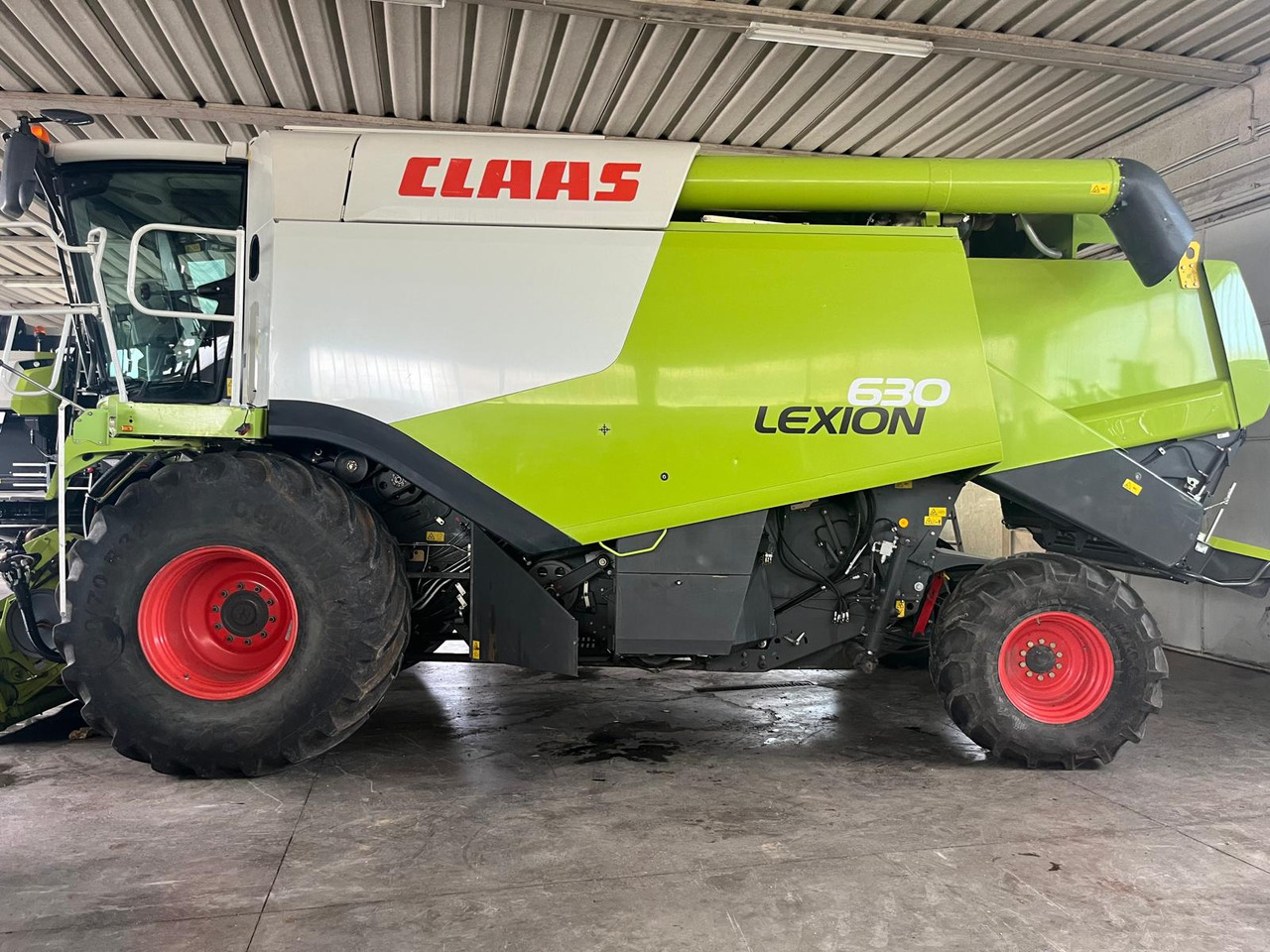 Claas Lexion 630 Montana - Leikkuupuimuri: kuva Claas Lexion 630 Montana - Leikkuupuimuri Claas Lexion 630 Montana - Leikkuupuimuri: kuva Claas Lexion 630 Montana - Leikkuupuimuri